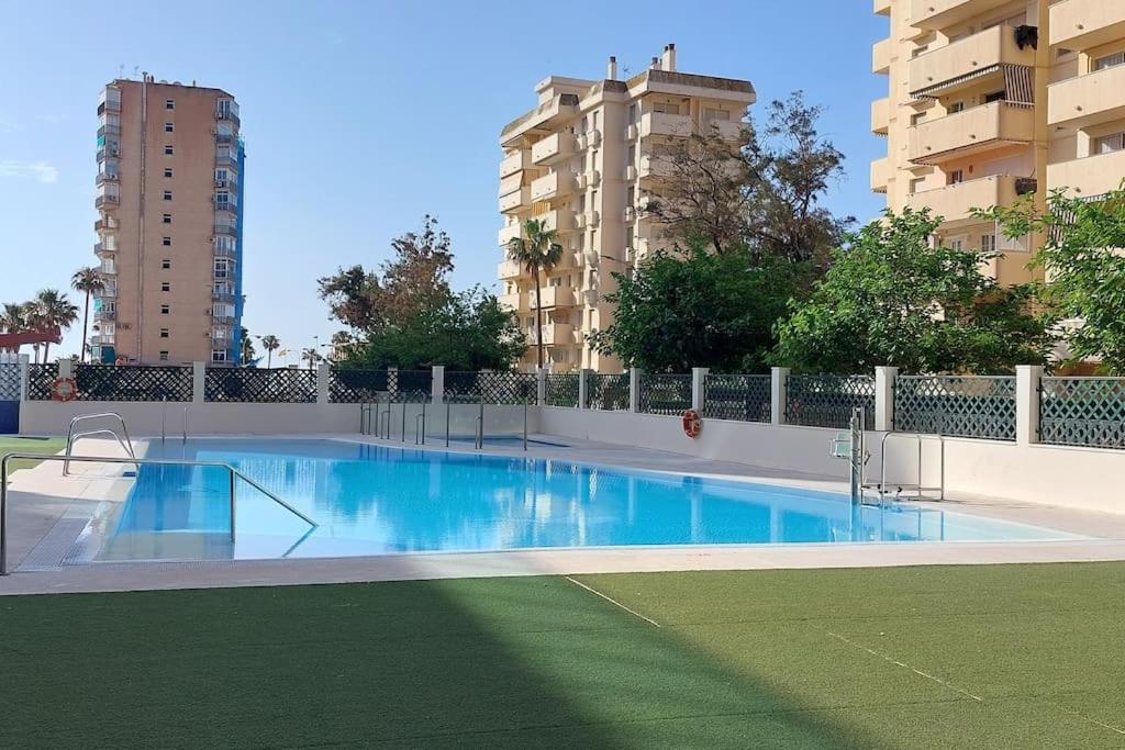 Elegante Alojamiento Con Piscina A 200 M Del Mar. Διαμέρισμα Benalmádena Εξωτερικό φωτογραφία