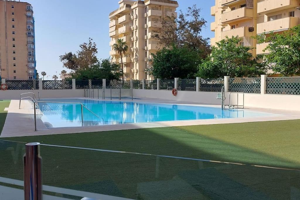 Elegante Alojamiento Con Piscina A 200 M Del Mar. Διαμέρισμα Benalmádena Εξωτερικό φωτογραφία